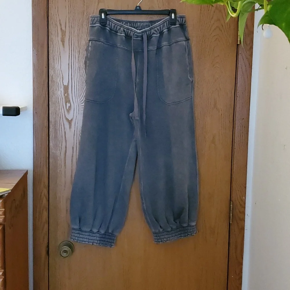 Free people sweats. S - Picture 1 of 4